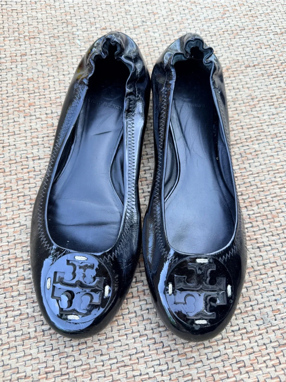 Tory Burch Black Patent Leather Logo Round-Toe Ballet Flats